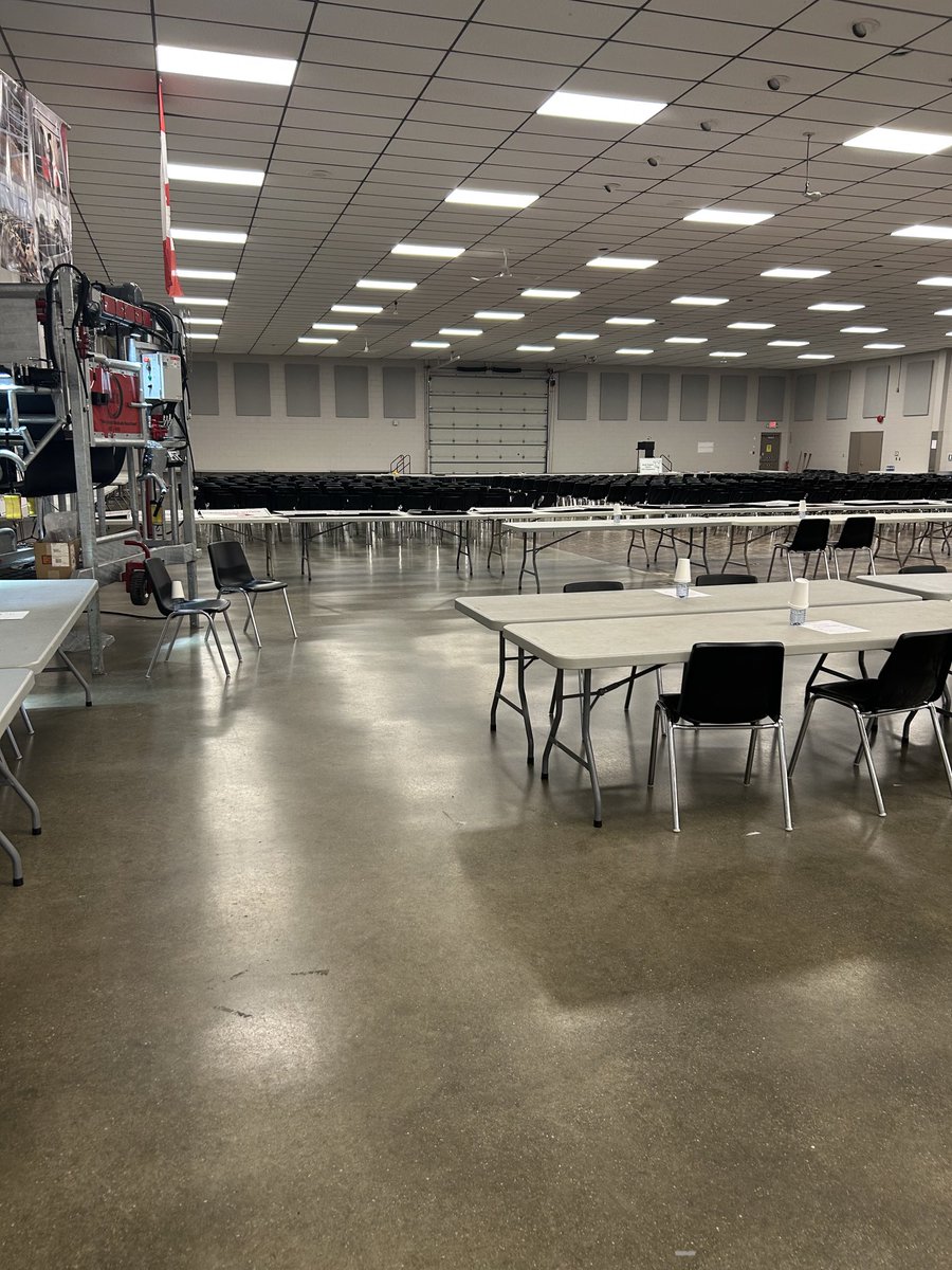 VeldmanSteven's tweet photo. Setup is complete for tomorrow s Dairy Symposium in Woodstock.
#ontag #dairy #swods2025 https://t.co/hUdpAZ14FT