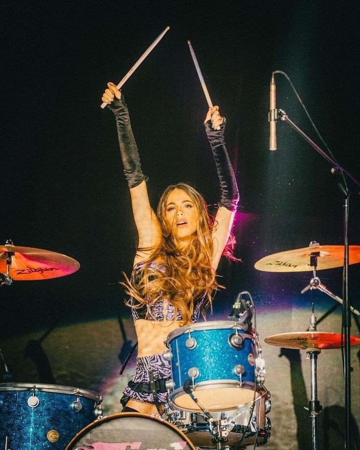 tripleticonic's tweet image. 