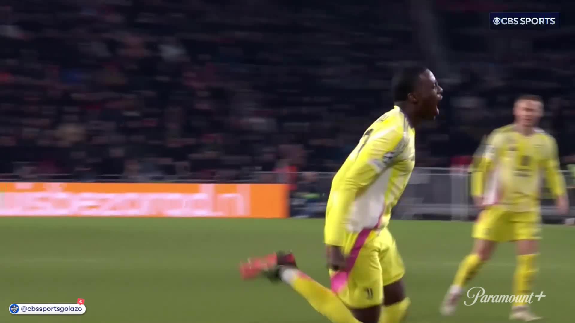Timothy Weah's first #UCL goal is an absolute THUNDERBOLT to restore Juve's aggregate lead 🇺🇸