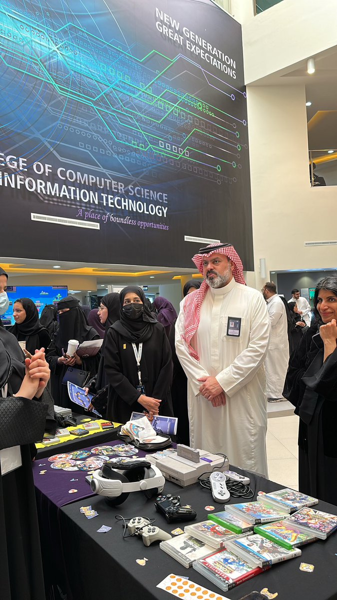 JRaghadsaleh's tweet image. فخورة جدًا بأني كنت احد المسؤولين عن إقامة Game Expo👾!
تجربة استثنائية و حدث لا يوصف،شعور الرضا والفخر برؤية نجاح المعرض ينعكس في عيون الحضور وسعادتهم.
شكرًا لكل من كان جزءًا في هذا الإنجاز، دعمكم كان القوة والدافع وراء هذا النجاح!💜
#programming_club
#IAU_CCSI #CCSIT_CLUBS