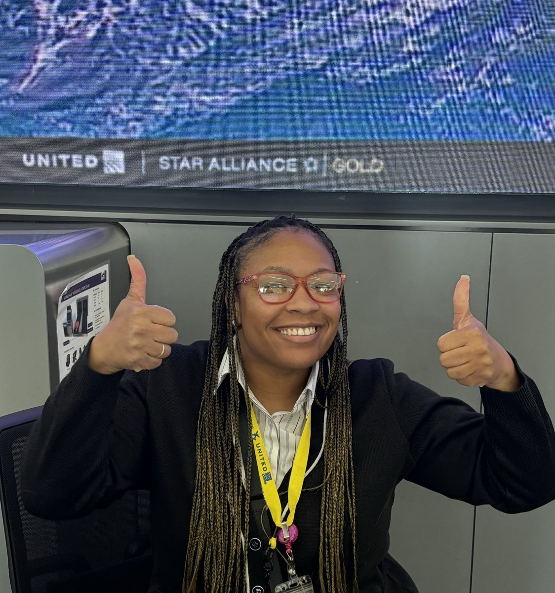Brent Kemnitz (@brentkemnitz) on Twitter photo Shoutout to Tremecia for her “Off The Charts” customer service in Denver handling flight delays 🙏🏽 ✈️ <a href="/united/">United Airlines</a> Shoutout to Tremecia for her “Off The Charts” customer service in Denver handling flight delays 🙏🏽 ✈️ <a href="/united/">United Airlines</a>