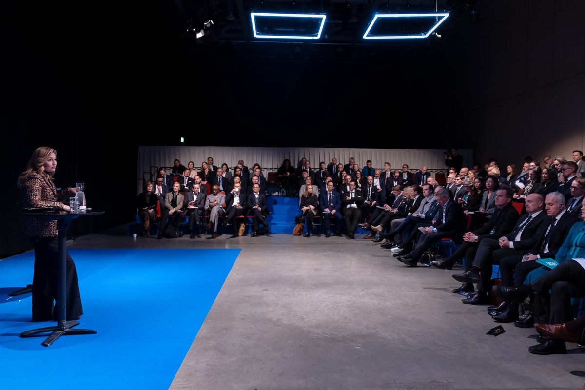 Heute kamen rund 600 Unternehmen aus 🇦🇹, 🇸🇪 und der ganzen 🌍 in Stockholm zusammen. Und warum? Wegen #JoinSwedenSummit!

Lesen Sie mehr über den Gipfel und darüber, wie er unsere Zukunft gestaltet: business-sweden.com/campaigns/join…