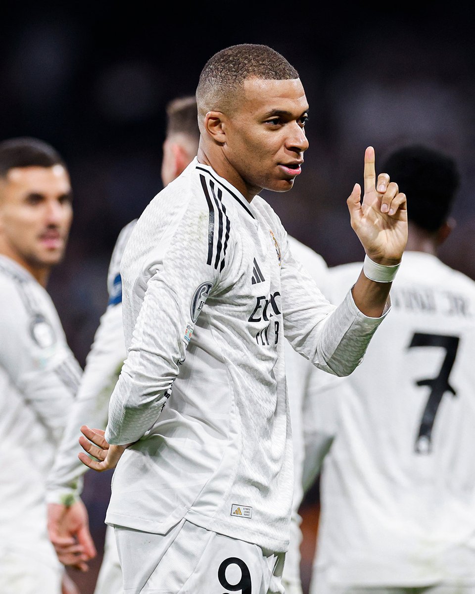 realmadriden's tweet image. KYLIAN MBAPPÉ: HAT-TRICK.
That&apos;s the tweet.