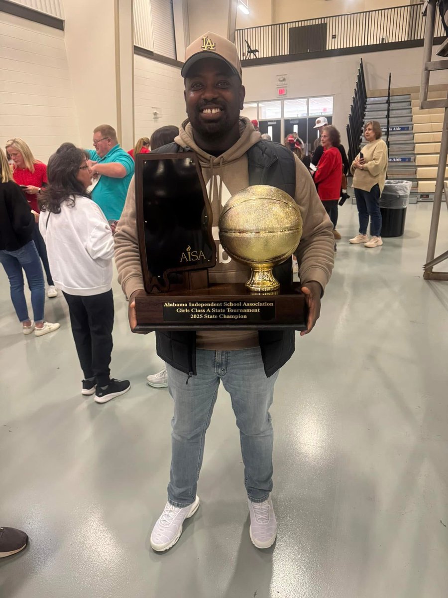 Dee Burroughs tweet media