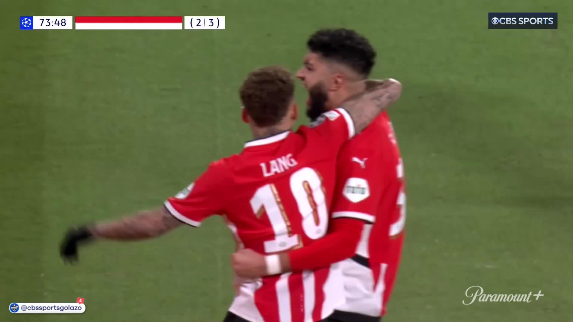 PSV won't go away!Ismael Saibari makes no mistake from close range 💪