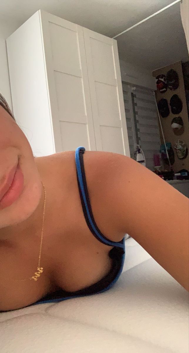 Morgen du Fotze ☕️
Gestern hatte ich eine richtig gute session mit einem braven Sklaven,
Komm melde dich &amp; drück ab, ich weiß das du es braucht 😈