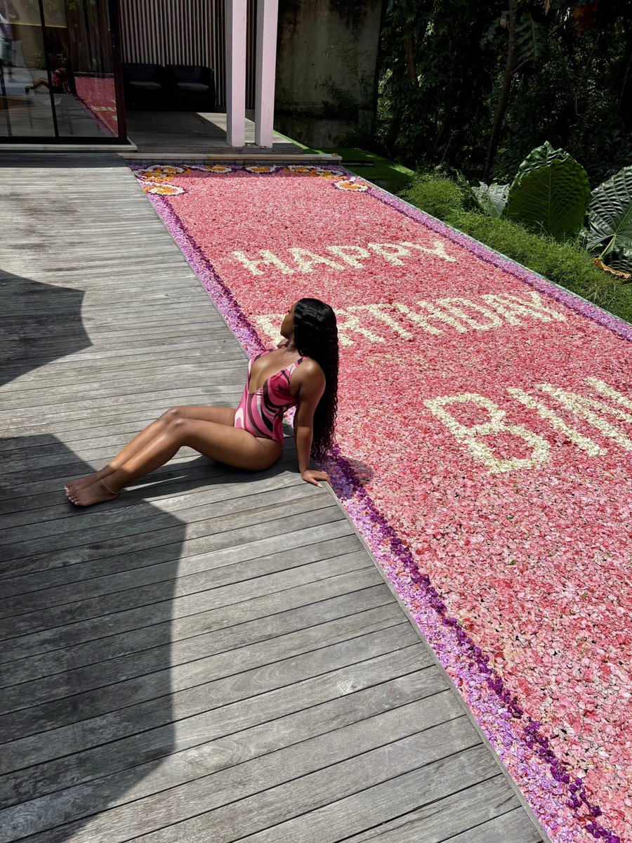 thabinb's tweet image. Woke up in Bali🌺