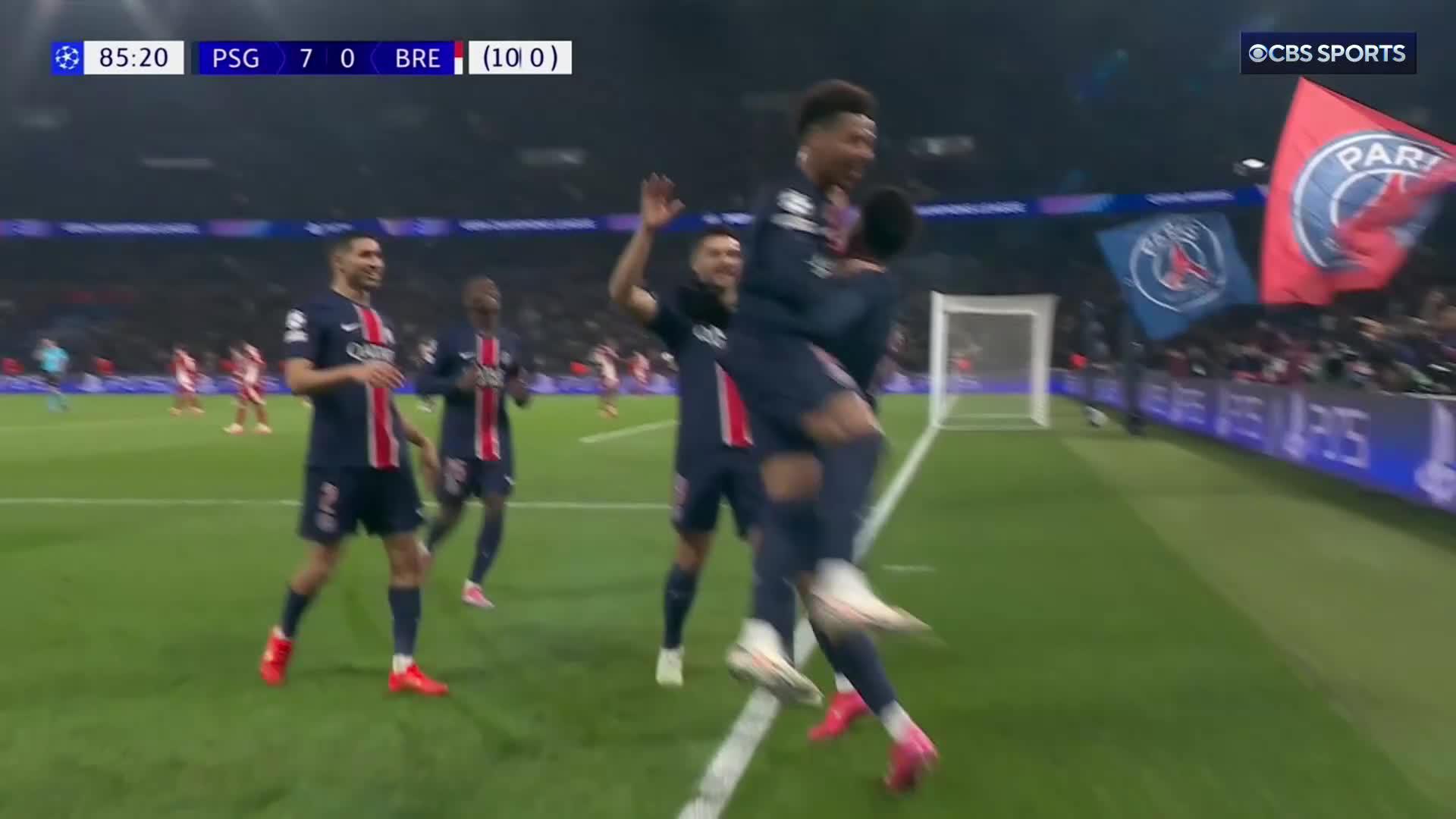 SEVEN goals in the 2nd leg and PSG are up 10-0 on aggregate against Brest 😳