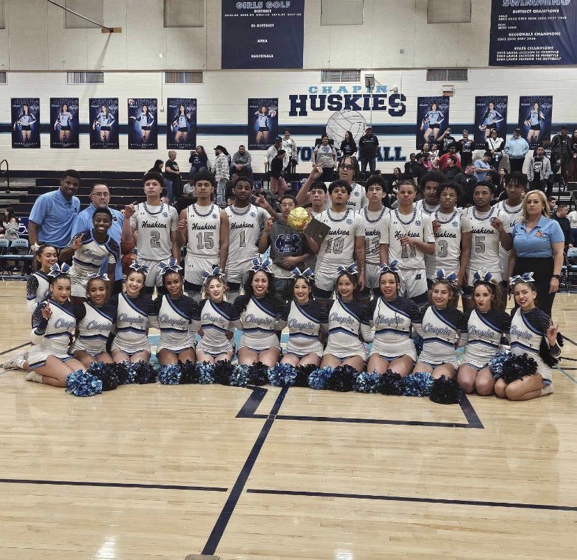 Congratulations to <a href="/ChapinBoysBBall/">Chapin Boys Basketball</a> on clinching the 5A D1 Region 1 🏀 Bi District Title after defeating El Dorado 63-42!! 🏆 👏 
Well deserved coaches &amp; athletes, onto the next round!! 💯

📸 CHS Huskies 🏀

#BorderlandSports #TXHSBB #ACC #HuskyNation 🔵
