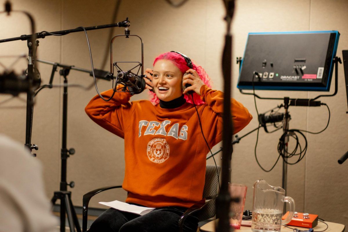 UT prof. Aaron Sandel and Isabelle Clark will present at “Hot Science – Cool Talks” on Feb. 28 to discuss what humans can learn from chimpanzee behavior. Check out the article on the Daily Texan: buff.ly/4k7dOWQ  

Listen to the Hot Science podcast:buff.ly/3X9TYAd