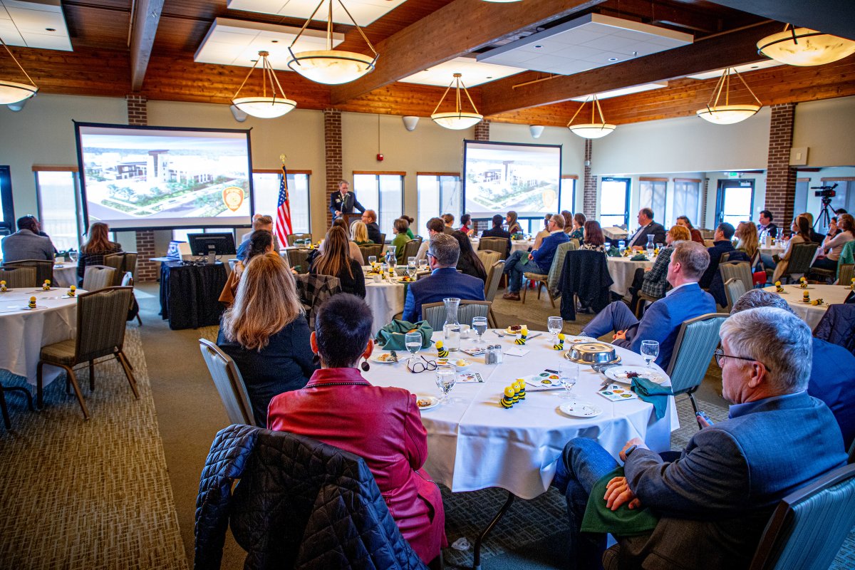 We invite you to join us for the State of the Community on Tuesday, March 4 at Braemar Golf Course! 

Mayor James Hovland and Edina Public School Superintendent Stacie Stanley will join emcee City Manager Scott Neal to present the current projects of the City and school district