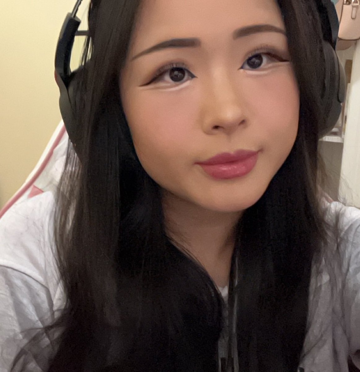 Live on twitch @ hiccup7531
Come get the duckies w me !!! 
Rank 31 start 
🦆