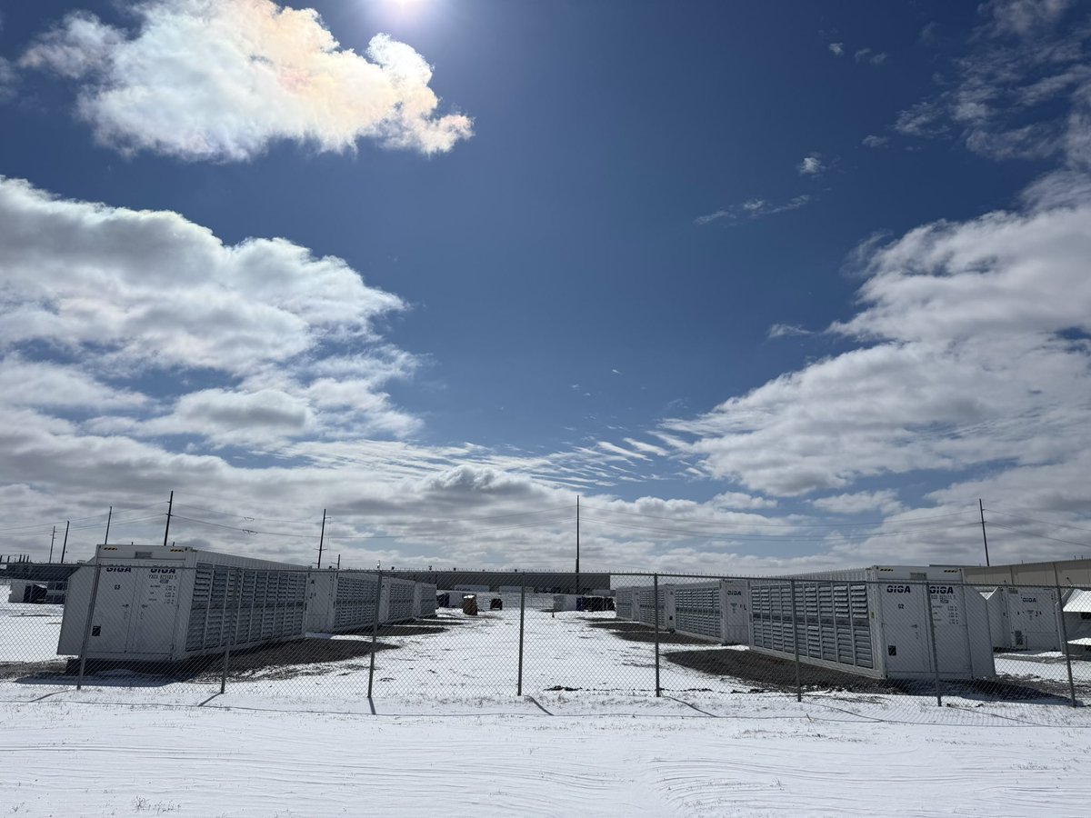 <a href="/cbspears/">cbspears ◉</a> <a href="/GigaEnergy_/">Giga Energy</a> Missed ya by a few hours!!