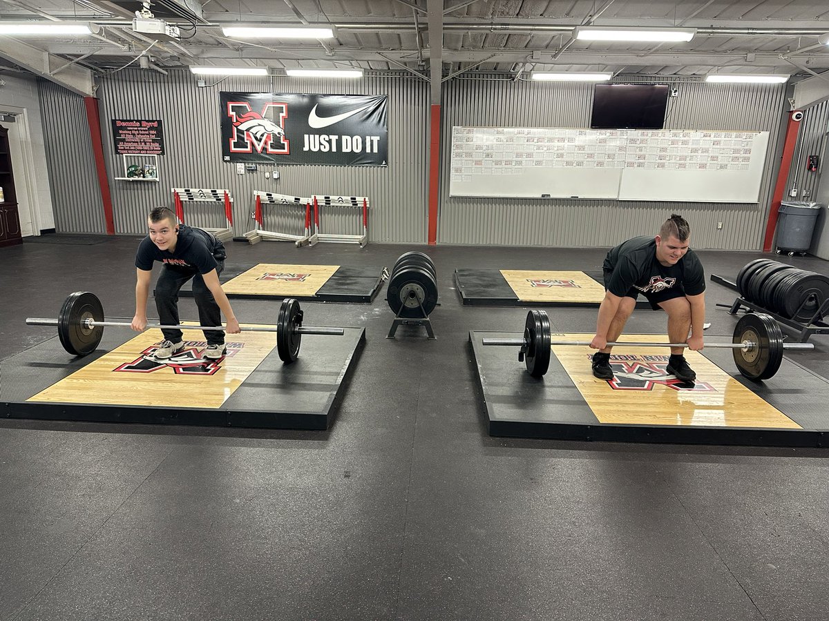 Van_Miller62's tweet photo. Snow Days Off! 
#WinToday #WeAreMustang #TMRollsDeep @Jax_Miller9 https://t.co/MLAAxMRzHp
