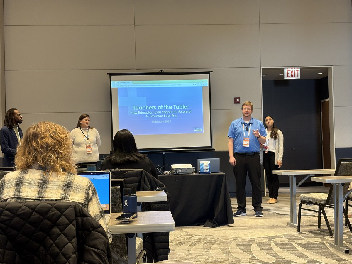 Steph_Sukow's tweet photo. Loved connecting with amazing people educators at the @ideaillinois conference this year. What a great time of learning and collaborating with education near and far. Shout out to my amazing #googleie mentor, the amazing @mrshowell24! #ideacon https://t.co/nd5ILwavYW
