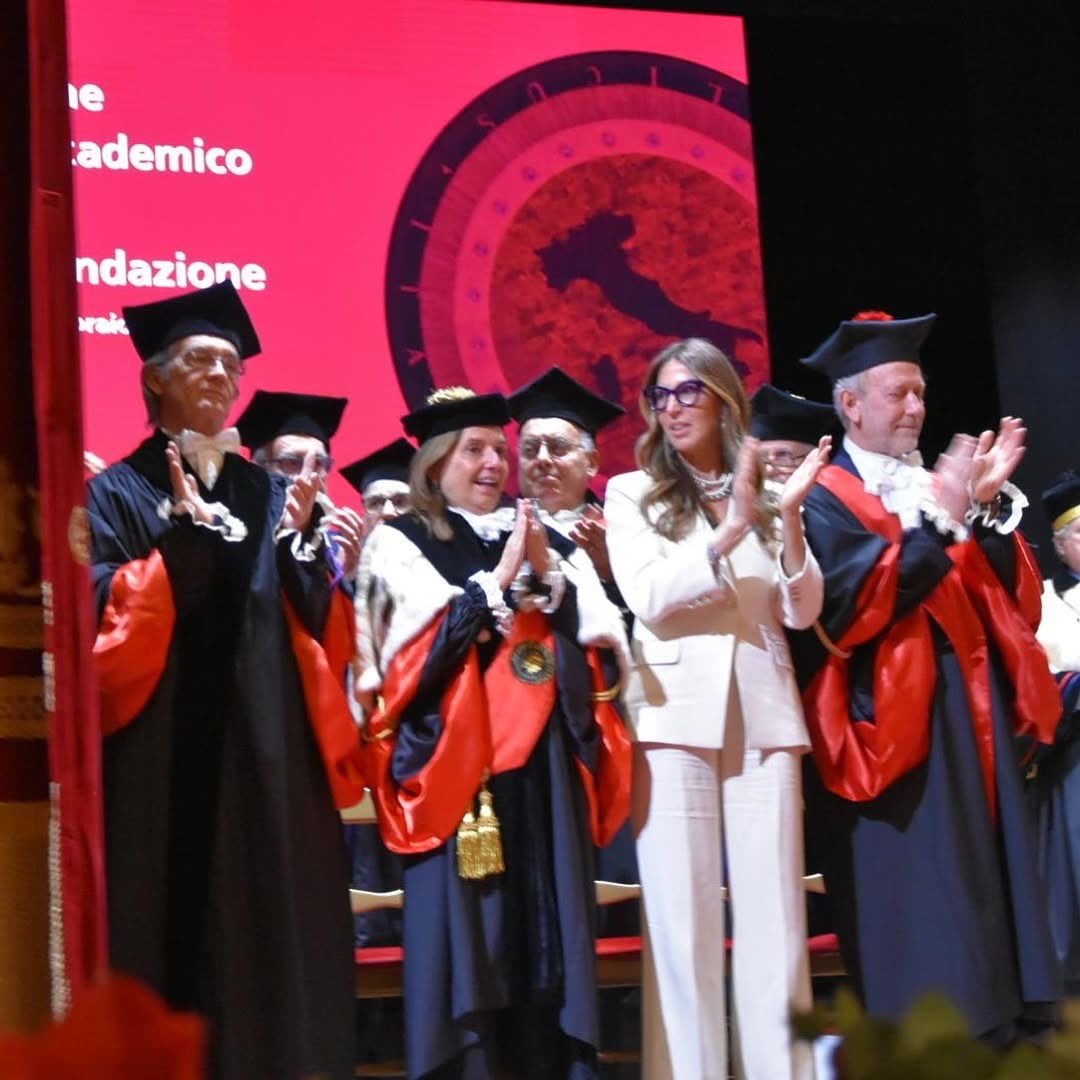 📸🎓 A Rieti la cerimonia di apertura dell’anno accademico 2024-2025 della Sapienza, 722° dalla fondazione dello Studium Urbis

[leggi tutto e rivivi l’evento su YouTube ➡️ bit.ly/inaugurazione2…]

#fotoSapienzadelgiorno #inaugurazioneSapienza