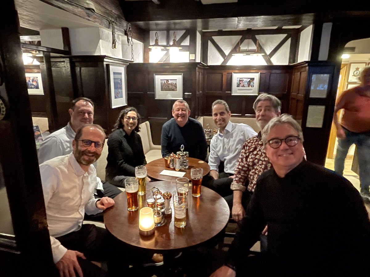 ian_bott_artist's tweet image. The most fun of evenings at the @TheRAFClub, my favourite place, celebrating my work promotion with the lovely team I’m proud to work with