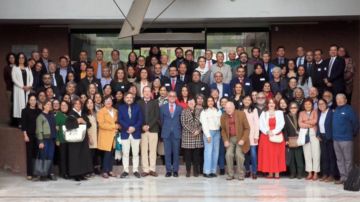 lauammx's tweet photo. El Dr. José Antonio De los Reyes Heredia, rector general; la Dra. Norma Rondero López, secretaria general; la Dra. Verónica Medina Bañuelos, rectora de la UAM Iztapalapa (@UAM_Iztapalapa); el Dr. Gabriel Soto Cortés, rector de la UAM Lerma (@UAM_Lerma); el Dr. Gustavo Pacheco López, coordinador general para el Fortalecimiento Académico y Vinculación, y el Dr. Rafael Bojalil Parra, titular de la Dirección de Apoyo a la Investigación, encabezaron la inauguración del 2° Encuentro de Redes de Investigación.

Participaron directores de investigación de la UAM (@lauammx), el IPN (@IPN_MX) y la UAEMéx (@UAEM_MX) y se realizaron las mesas: Agua, Paz, Violencia, Biotecnología, Educación, Energía, Territorios, Comunicaciones, Salud, Economía, Ciudadanía.
.
📸 #UAMFoto
.
#SoyUAM #UAM #Investigación