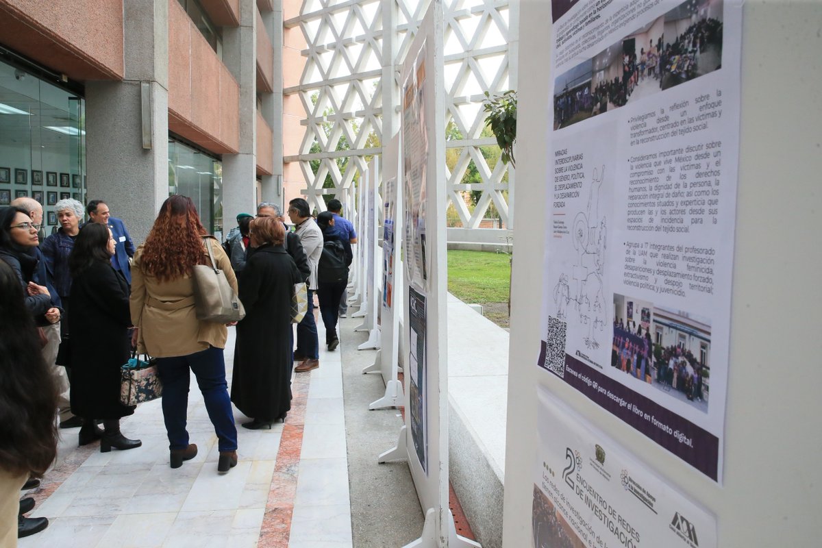 lauammx's tweet photo. El Dr. José Antonio De los Reyes Heredia, rector general; la Dra. Norma Rondero López, secretaria general; la Dra. Verónica Medina Bañuelos, rectora de la UAM Iztapalapa (@UAM_Iztapalapa); el Dr. Gabriel Soto Cortés, rector de la UAM Lerma (@UAM_Lerma); el Dr. Gustavo Pacheco López, coordinador general para el Fortalecimiento Académico y Vinculación, y el Dr. Rafael Bojalil Parra, titular de la Dirección de Apoyo a la Investigación, encabezaron la inauguración del 2° Encuentro de Redes de Investigación.

Participaron directores de investigación de la UAM (@lauammx), el IPN (@IPN_MX) y la UAEMéx (@UAEM_MX) y se realizaron las mesas: Agua, Paz, Violencia, Biotecnología, Educación, Energía, Territorios, Comunicaciones, Salud, Economía, Ciudadanía.
.
📸 #UAMFoto
.
#SoyUAM #UAM #Investigación