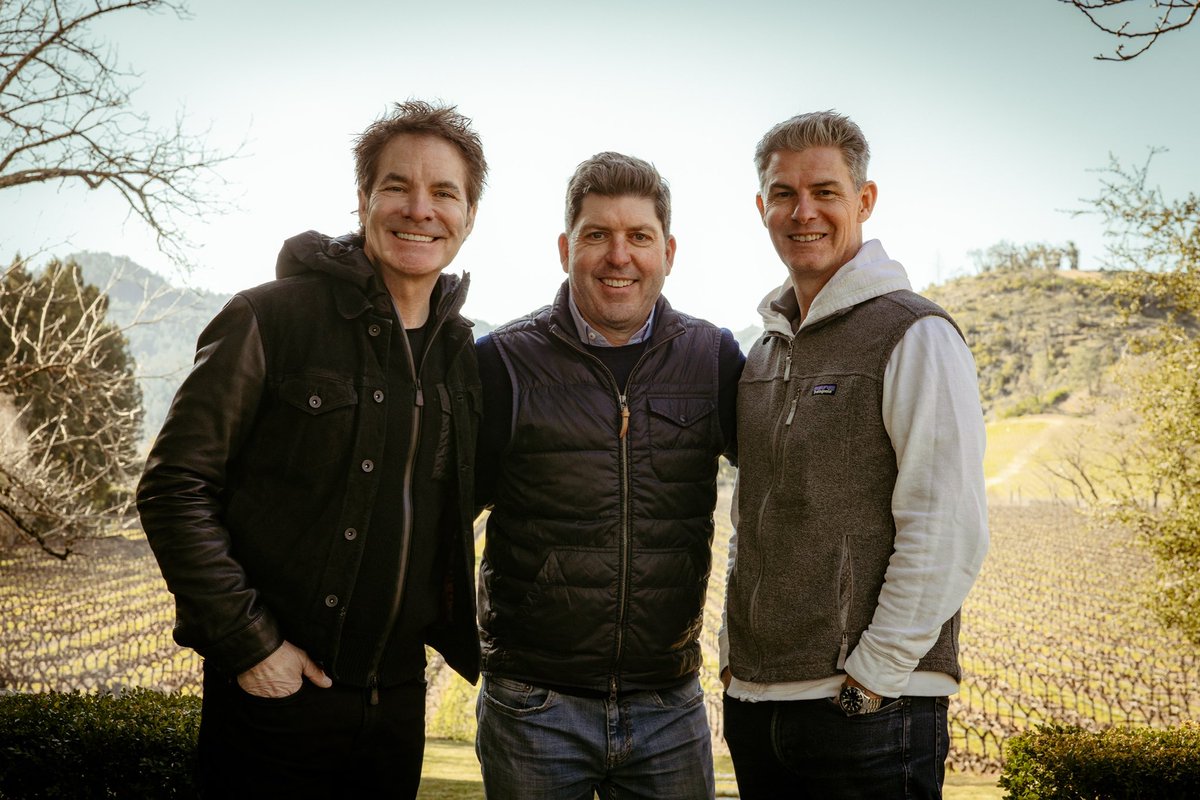 train (@train) on Twitter photo Our Save Me, San Francisco Wine Co. collaboration with Gestalt is out in the world! We're so fortunate to have connected with Dave Phinney & Sebastian Lane to combine three of our passions - wine 🍷, music 🎶 and giving back 💙🙏🏻.  
Drink up & support <a href="/familyhousesf/">Family House SF</a> at the same Our Save Me, San Francisco Wine Co. collaboration with Gestalt is out in the world! We're so fortunate to have connected with Dave Phinney & Sebastian Lane to combine three of our passions - wine 🍷, music 🎶 and giving back 💙🙏🏻.  
Drink up & support <a href="/familyhousesf/">Family House SF</a> at the same