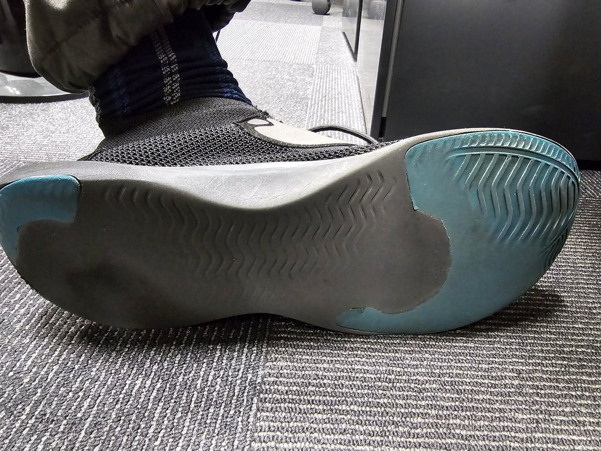 Lab_Member_009's tweet photo. Was always wondering why my shoes were so slippery after it rained. Now I know why. Only worn them for 4-5 years though. https://t.co/PpDIe0xfFR
