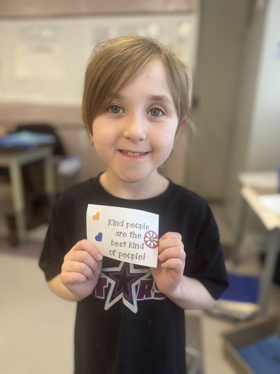 Happy #OcsbKindnessWeek 💓 <a href="/StClareOCSB/">St. Clare School</a> <a href="/OttCatholicSB/">Ottawa Catholic School Board</a>