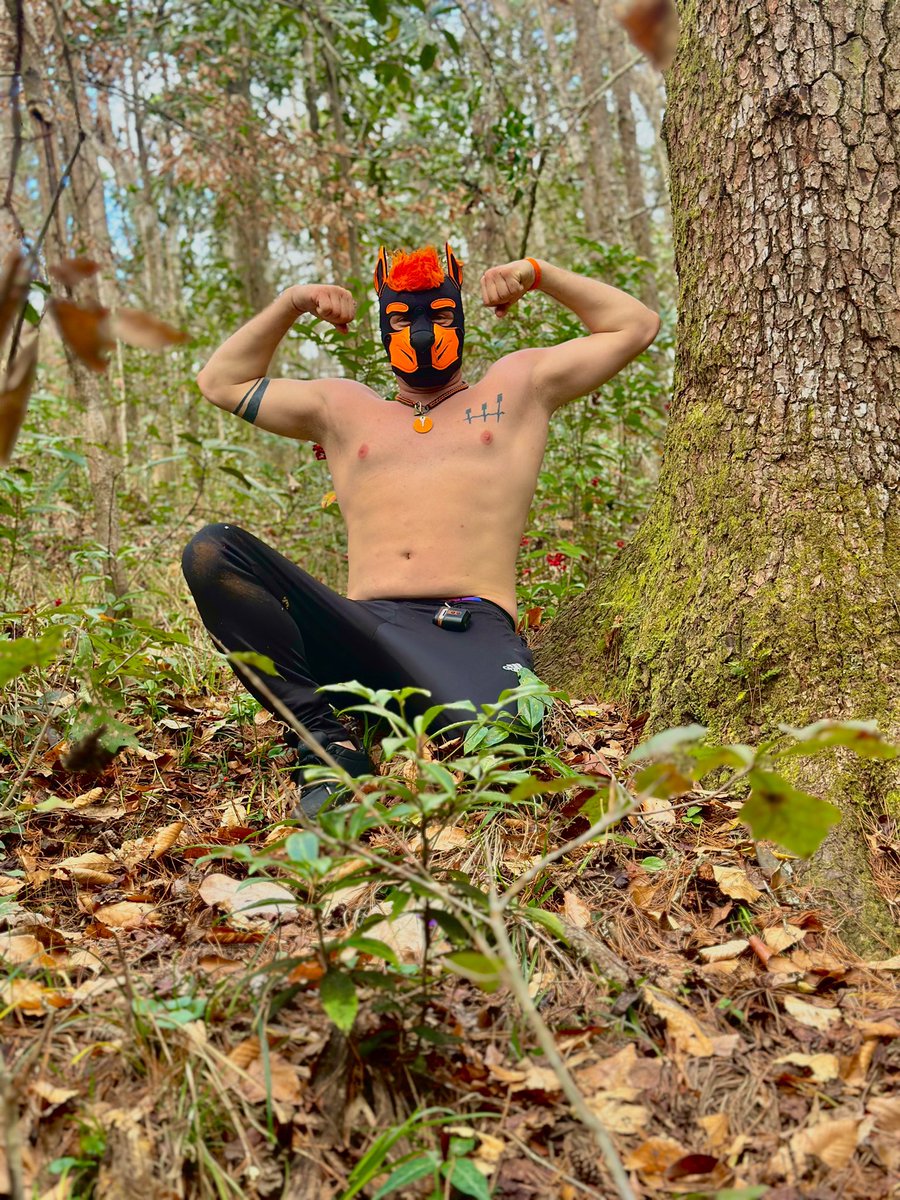 Strong pup out in nature for some vitamin D 

#flex #strongpup #pupplay #pup #humanpup #gaypup #goodboi #goodpup #kink #bdsm #kinkcommunity #pupcommunity #bark