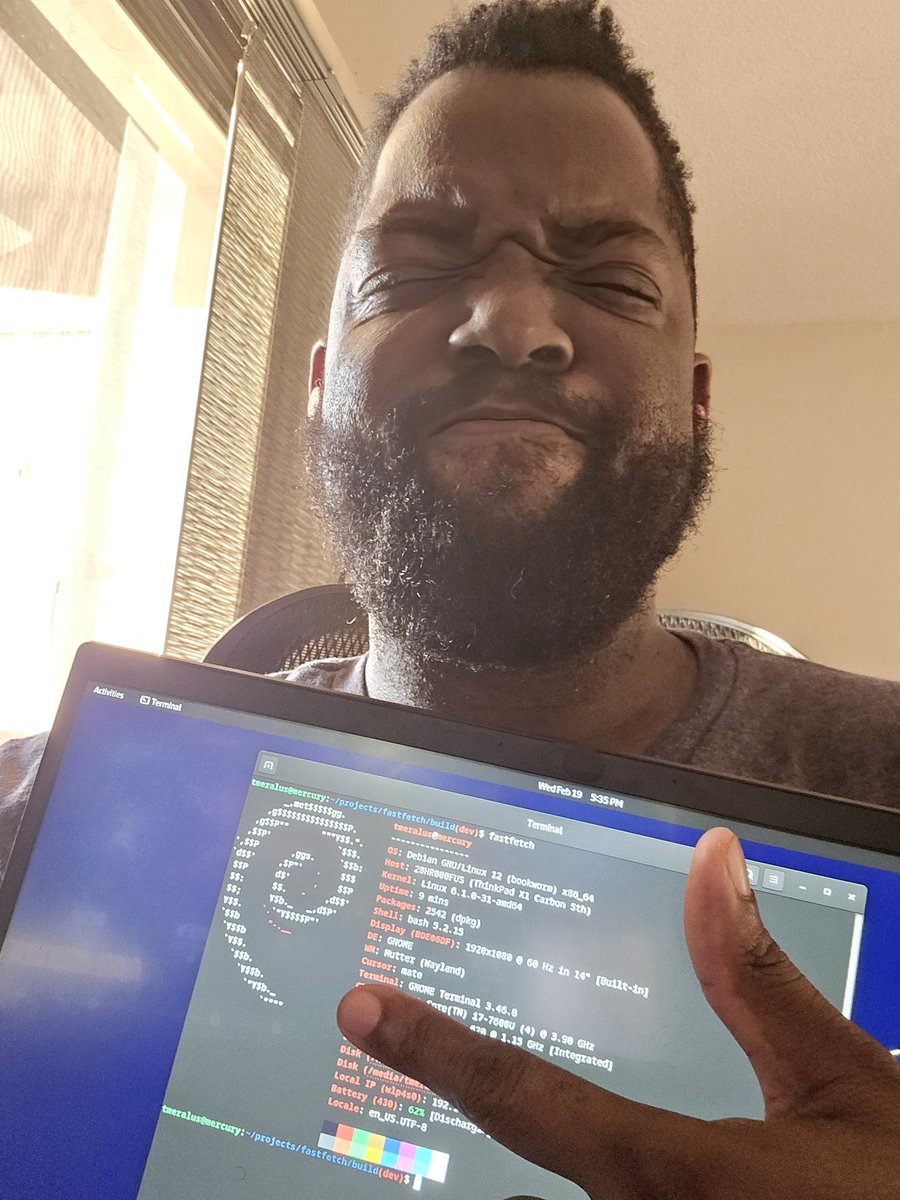 techdadteddy's tweet image. I switched to Linux 

#upgradetolinux
#switchtolinux
#LPI25