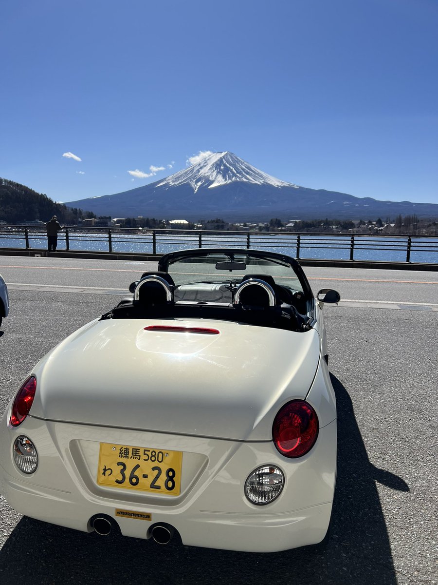 911_sky_'s tweet photo. 富士山 河口湖 https://t.co/1hl8Y4e6EU