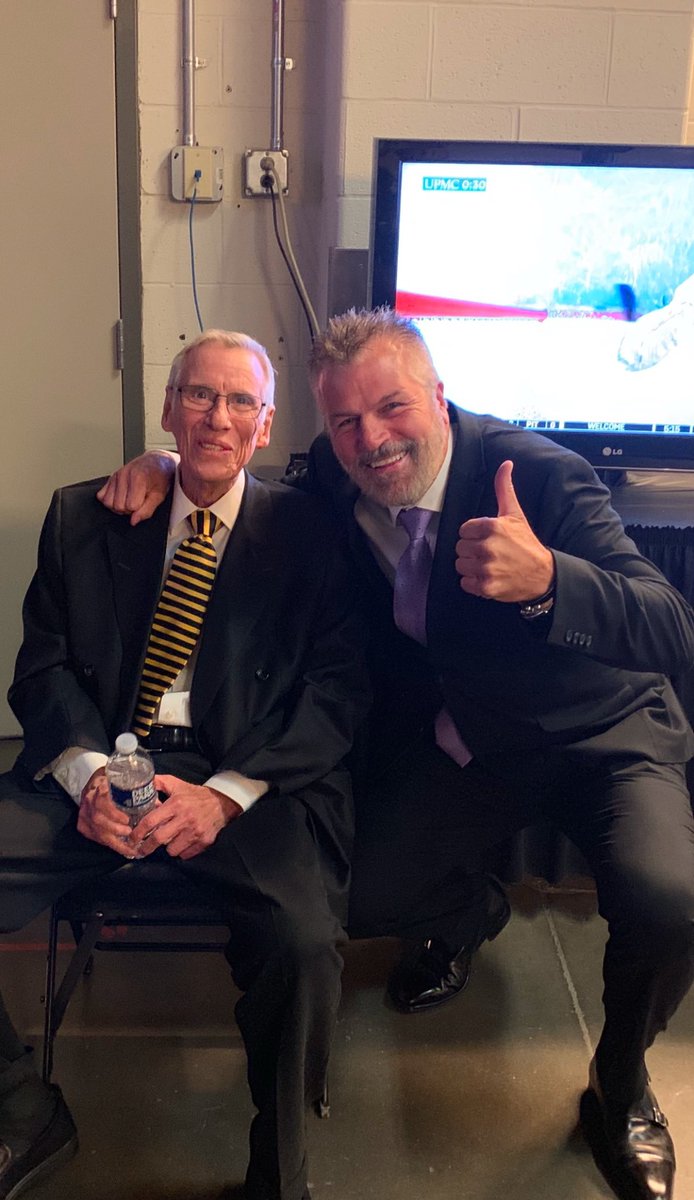 We lost one of the kindest, most loyal and loving humans I’ve ever met.”Mikey” Lange’s voice and passion with stay with us forever! RIP Hall of Famer. Smilin and Wuv Ya!
