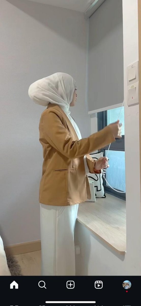 Ariyani Aniariyani (@emmabrightnees) on Twitter photo 