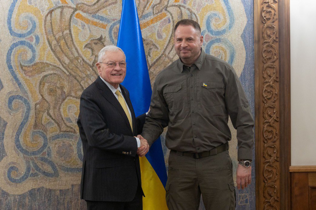 Gen. Keith Kellogg (@spe_kellogg) on Twitter photo Good to be back in Ukraine. We have a lot of work to do to bring an end to this brutal war, but the United State is committed to doing the difficult work to help forge a sustainable peace. Useful conversations today with officials like <a href="/AndriyYermak/">Andriy Yermak</a> -- with more to come tomorrow. Good to be back in Ukraine. We have a lot of work to do to bring an end to this brutal war, but the United State is committed to doing the difficult work to help forge a sustainable peace. Useful conversations today with officials like <a href="/AndriyYermak/">Andriy Yermak</a> -- with more to come tomorrow.