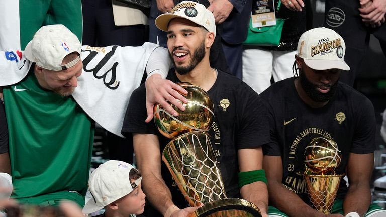 SportingLogical's tweet photo. Jayson Tatum might be this generations Tim Duncan

Never the face of the league. A ton of all-nba selections. Great 2 way player. Wins a ton in the playoffs. In the mix for titles over a long period of time. In a great organization. 

But is always “outshined” by other superstars https://t.co/9zoDj159rj