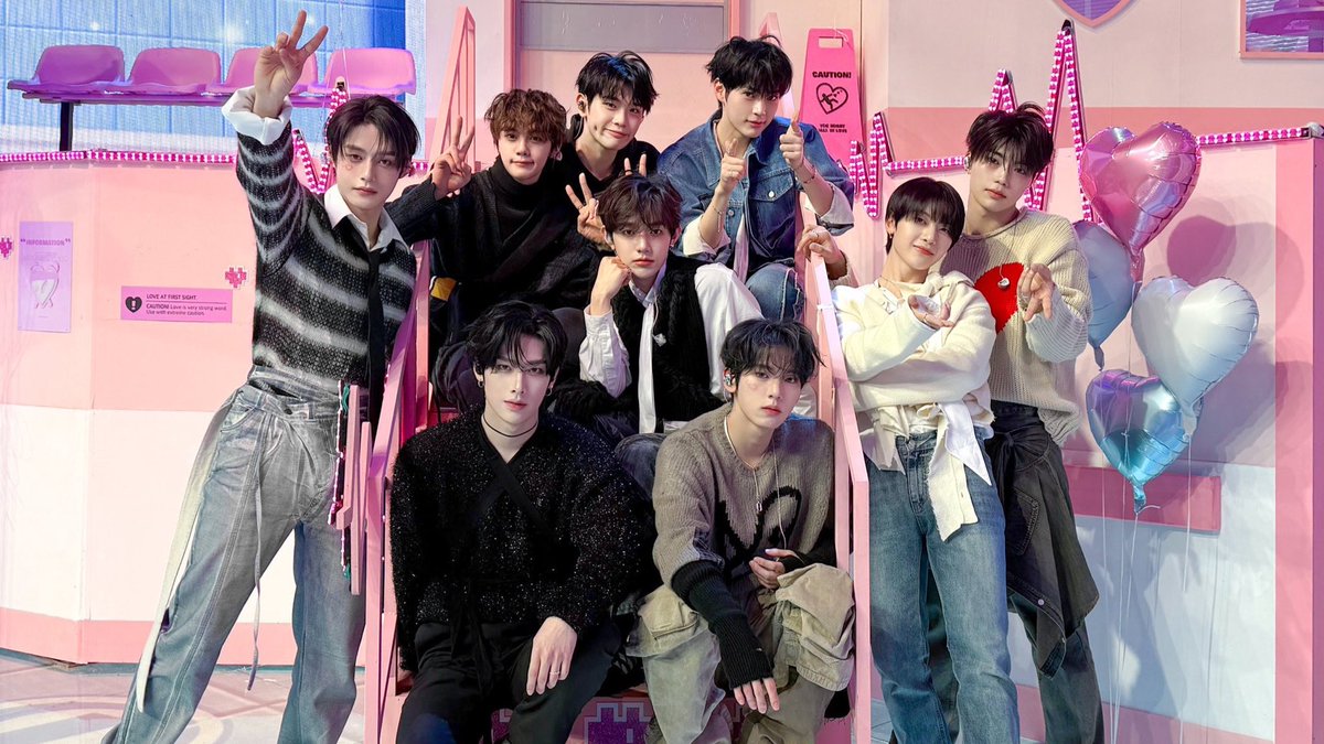 #ZB1's 'Doctor! Doctor!' (7.4M) becomes their 4th highest digital score on Circle Chart, surpassing 'Feel the POP' (6.5M) 🔥

#ZEROBASEONE #제로베이스원 <a href="/ZB1_official/">ZEROBASEONE</a>