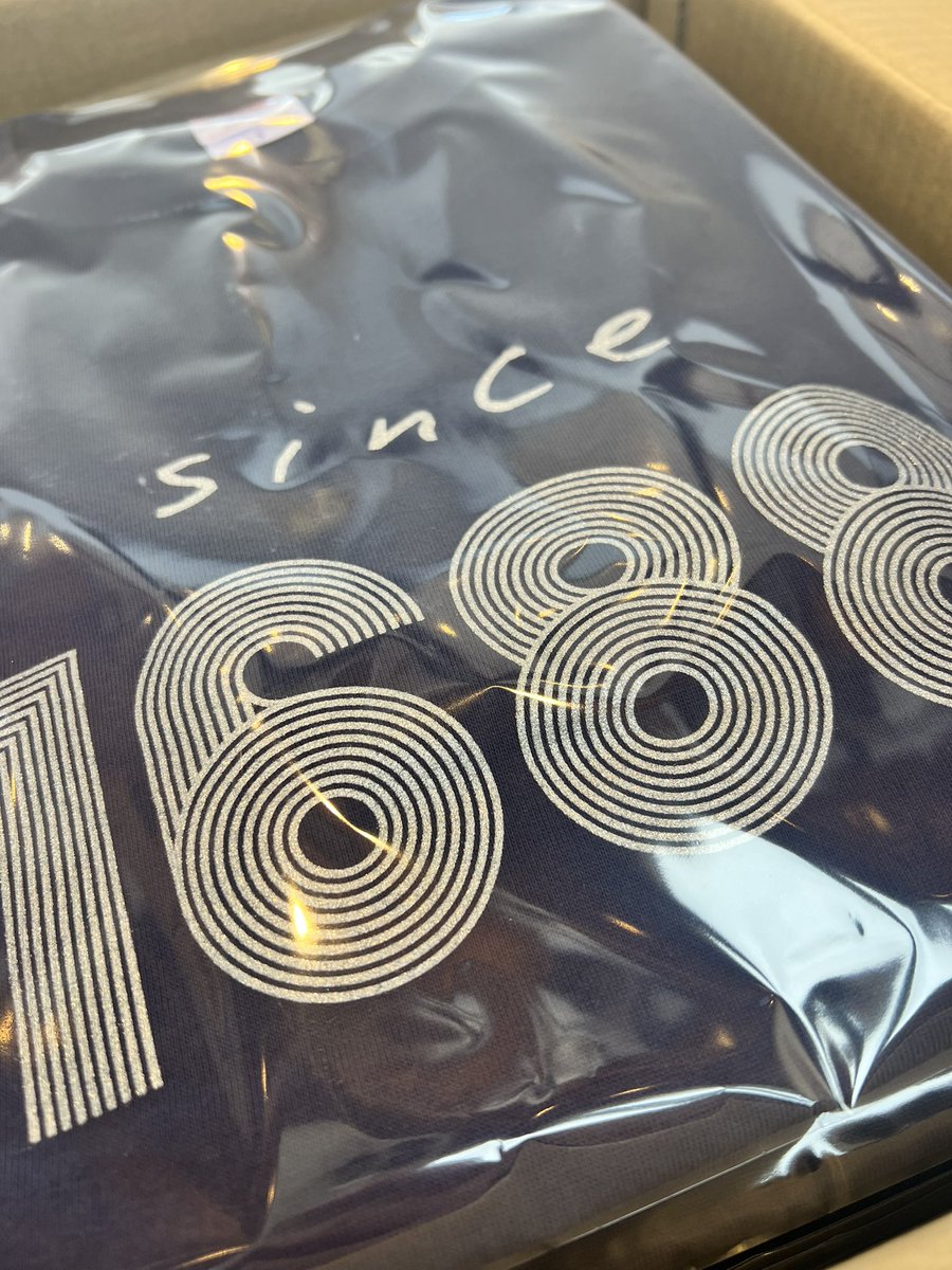 ippaku1688's tweet image. 今期versionのTシャツが届きました♪

『一白水成 純米吟醸』のイメージカラーです。

2/22(土)から販売開始です‼️

税込み3,960円也
サイズはS.M.Ｌ.LL.4L

#一白水成　#酒蔵開放　#鍋まつり　#五城目　#朝市