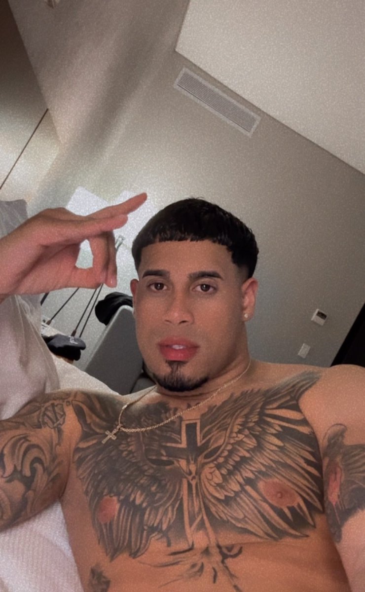 michaelflorees's tweet photo. Entra 💦👀🤫https://t.co/Z0tDB9iJLi https://t.co/CHLXLBvtC5