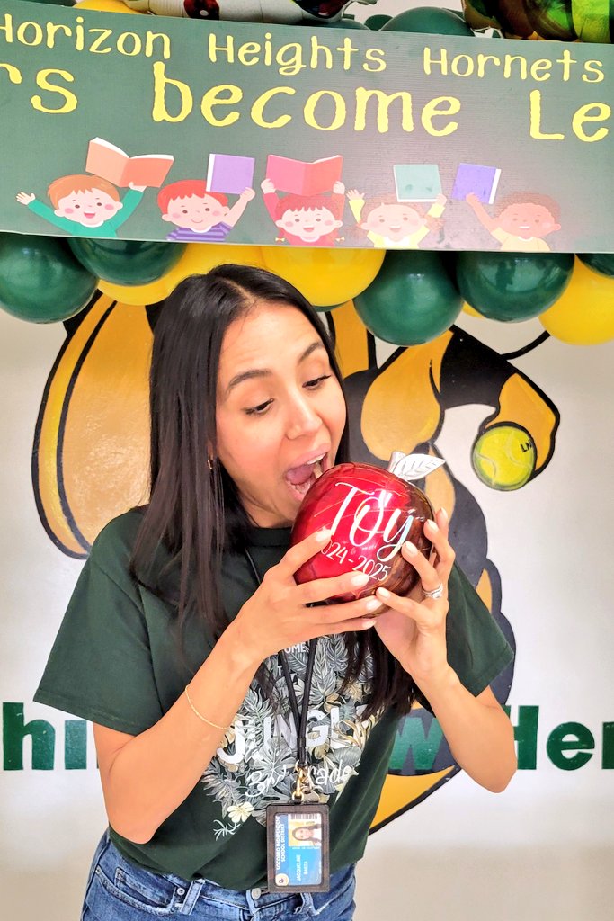 Super PROUD of our Teacher of the Year, Ms. Jacqueline Baeza! You are a master teacher whose dedication is admired by all! Woo hoo! #TeamSISD #AllIn #JustBelieve🐝