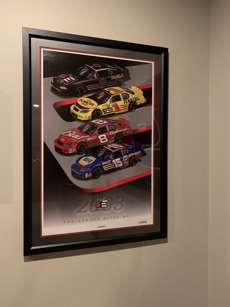 RobinRutland5's tweet photo. @DirtyMoMedia @DaleJr @Lionel_Racing I can’t compete with quantity, but I have some quality pieces. I had this side panel for years and just had it “shadowboxed” last year. https://t.co/CTAbpSNkyZ