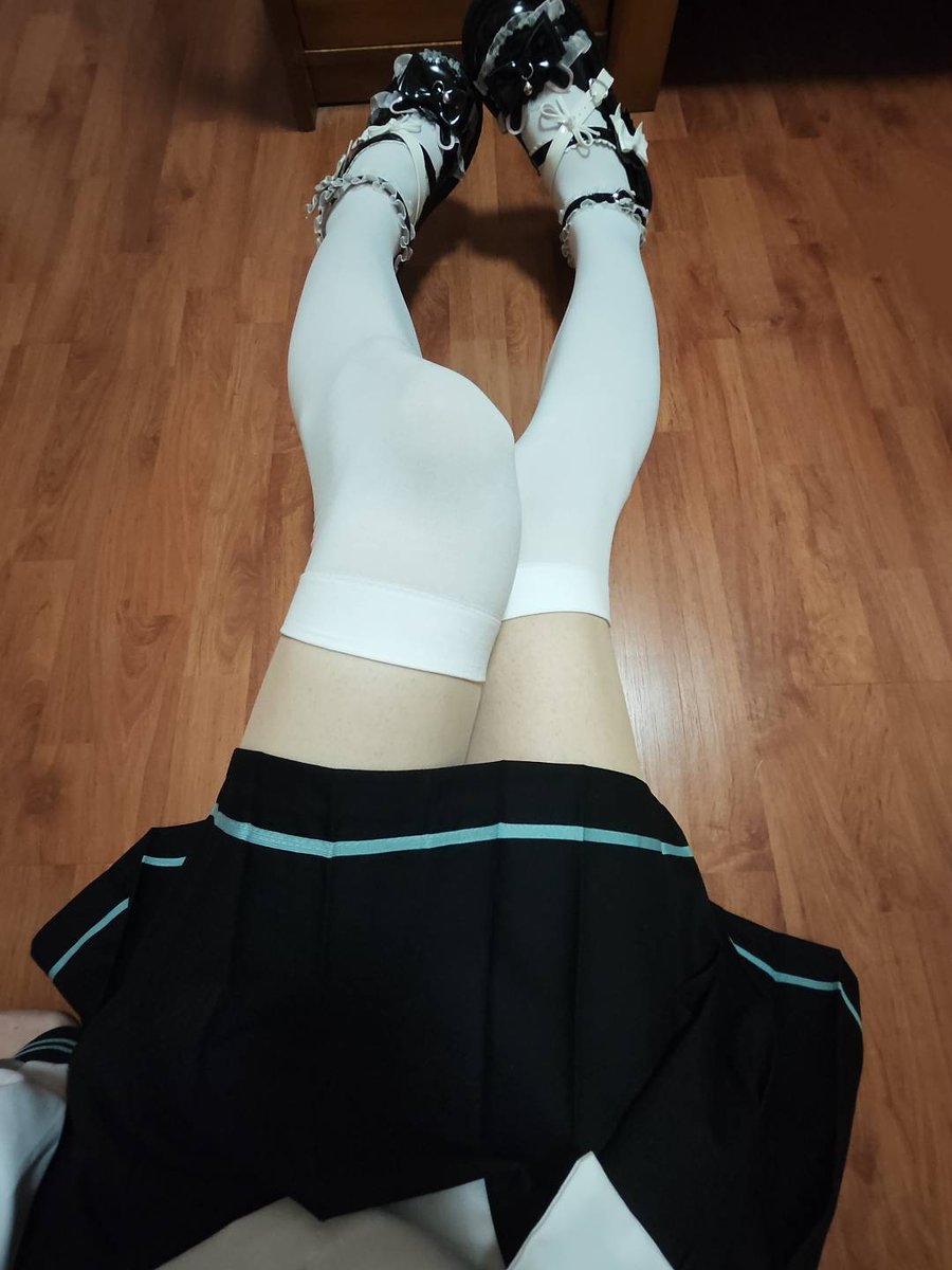 不想上学呜呜
＃伪娘 #jk