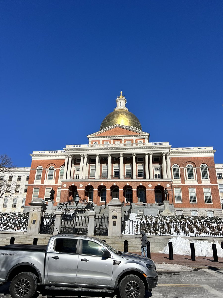 Lori Marenda-Lang 🇺🇦❤️🟧 🟦 tweet media