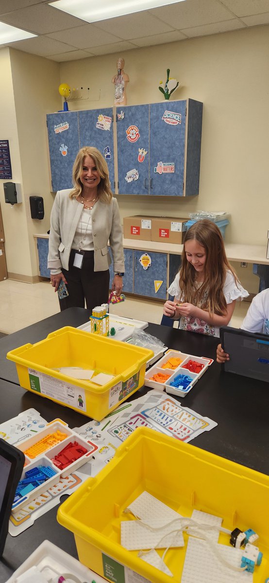 Our East Lake Eagles enjoyed their visit today from School Board Member Angie Gallo. She was able to observe our second grade students coding their Lego Spike builds. <a href="/ucfalum/">Angie Gallo</a> <a href="/EBounds1/">Elizabeth Bounds</a> <a href="/OCPSnews/">ocpsnews</a>