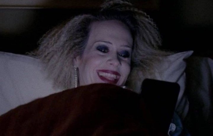 El impulso de leer un libro recomendado por tik tok en vez de uno que tengo pendiente hace meses.