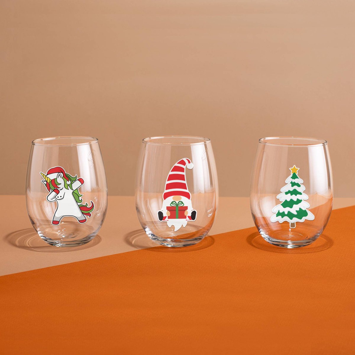 Clever_Gifts's tweet photo. Christmas Themed Vinyl Stickers for Glassware. Santa, SnowMan, Unicorn, Gnome , Reindeer, Christmas Tree, Penguin with FREE POSTAGE https://t.co/OMQOkGAJ2L  #GlassSticker https://t.co/cdMBoVl0zV