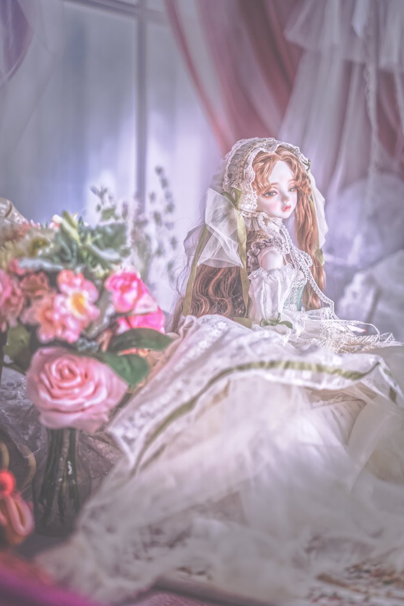 risetu_doll_tra's tweet image. 先日、ついに我が家にいらしゃったV.Tri様。
お名前は昨年のうちに決めていて、ティヌーヴィエル (Tinuviel)で名付けました。我が家の小夜啼鳥。

デフォルトの衣装，ウィッグは一旦温存して，次の機会に。

#お迎え報告
#peakswoods FOC Vampire Trista
扇　#MurmurCoco

#ドールスタジオaile