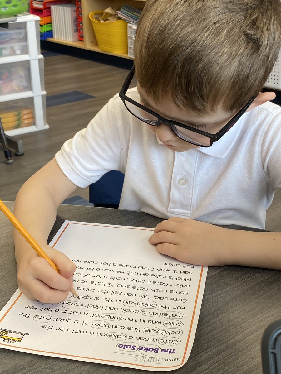 So much learning happening in small groups. #RoyBulls #D83Shines