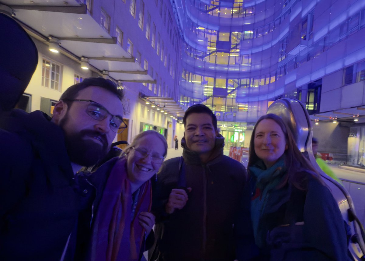 chelysviols's tweet image. A fab couple of days of rehearsals for our #Gibbons400 festival in Oxford March 7-9, then today a visit to @BBCRadio3 to play live on In Tune and chat to Martin Handley - thanks so much to the team for looking after us! Catch it on @BBCSounds bbc.co.uk/sounds/play/m0… #violconsort