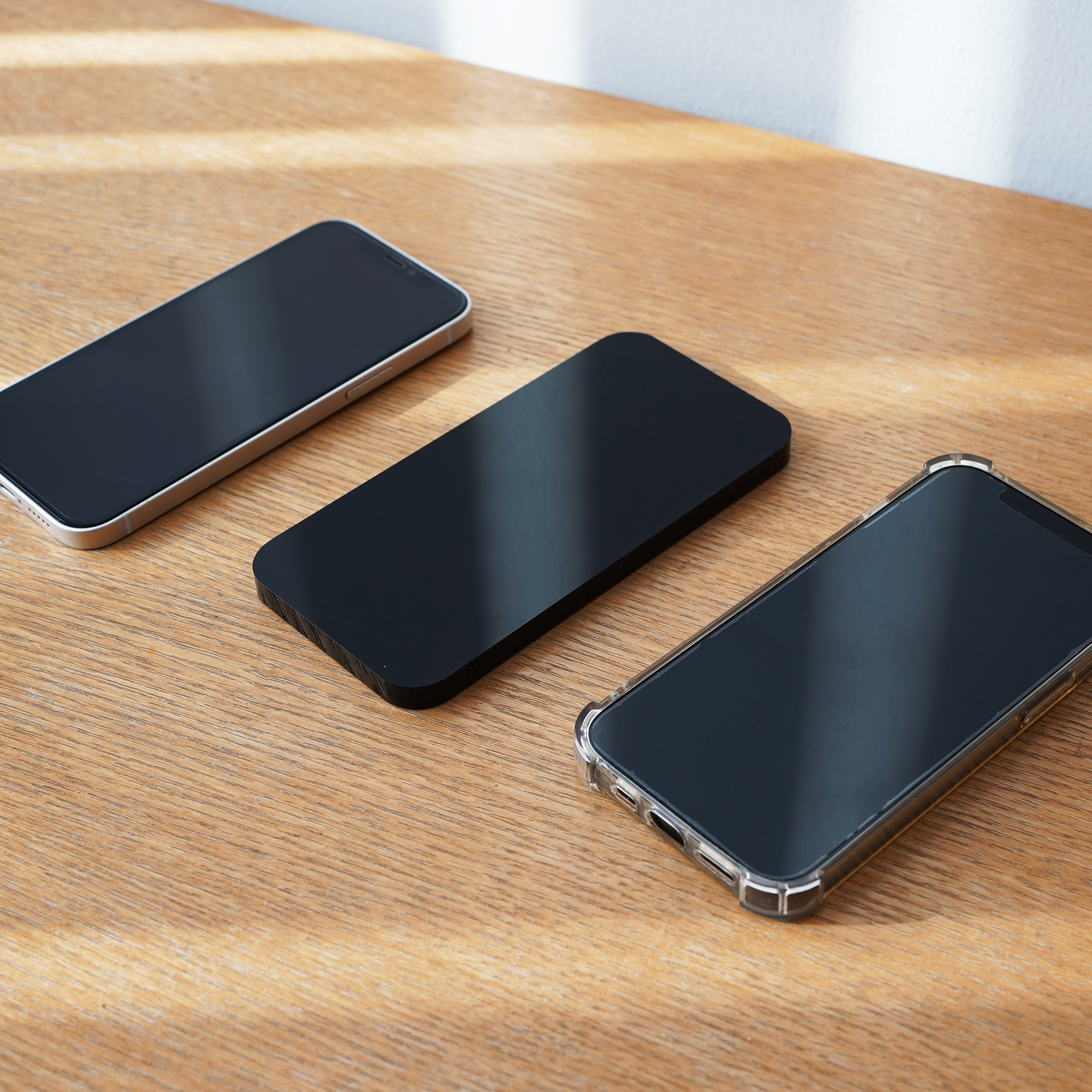 楽天市場】【マラソン10%off割引券】iPhone SE ワイヤレス QI