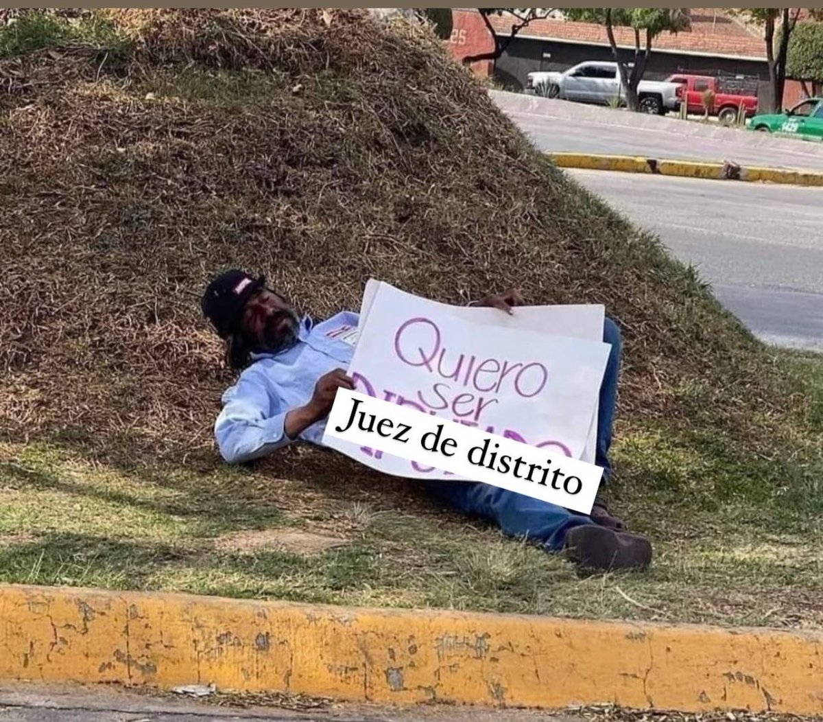 DonMrMonster's tweet photo. Tu compa el insaculado https://t.co/pK82VgKTlH