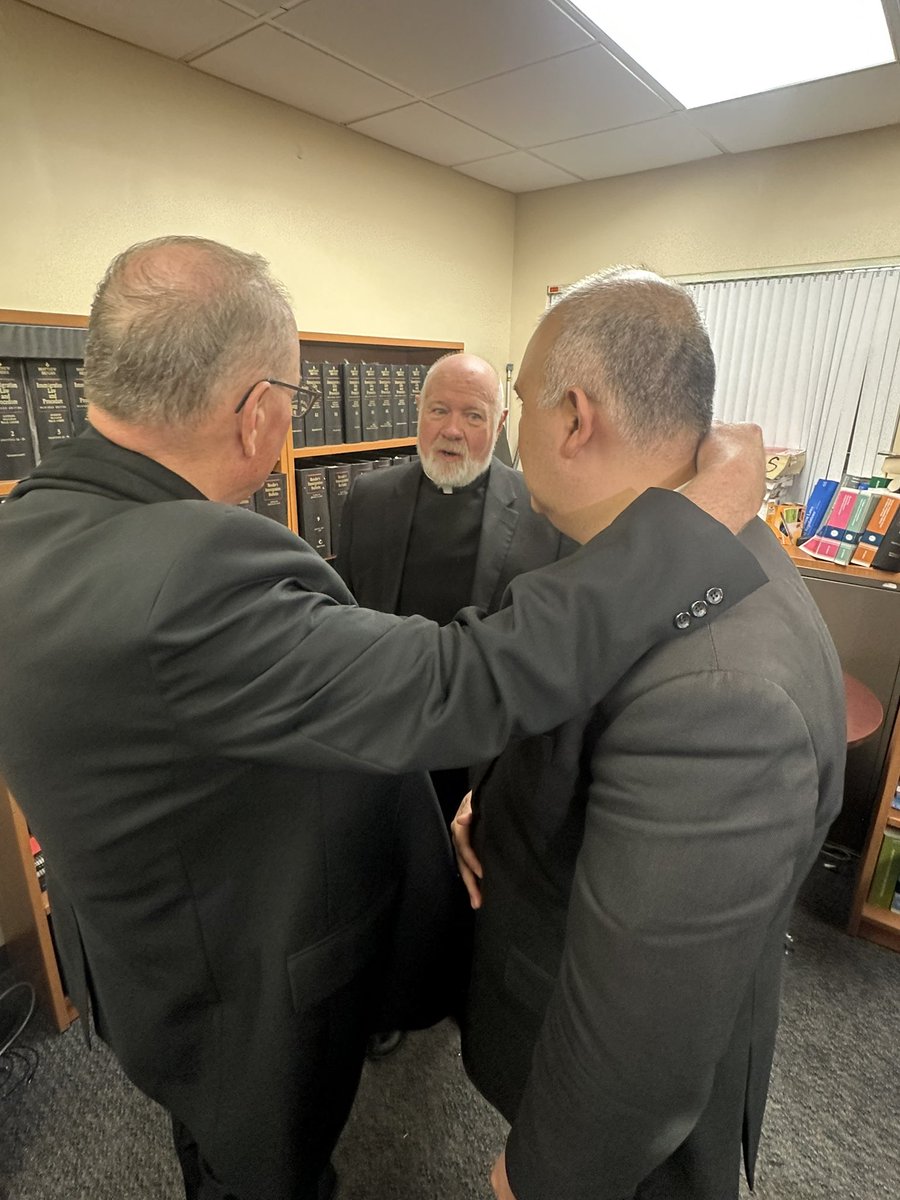 NYC Mayor’s Office of Immigrant Affairs (@nycimmigrants) on Twitter photo To combat misinfo in NYC, Commissioner @MCastromoia & our team were proud to collab again w/ <a href="/CathCharitiesNY/">Catholic Charities of NY</a>, <a href="/NYSNewAmericans/">NYS New Americans</a>, <a href="/Telemundo47/">Telemundo 47</a> & others to host an informational phone bank. 100s of callers received trusted & confidential info & referrals to legal service providers. To combat misinfo in NYC, Commissioner @MCastromoia & our team were proud to collab again w/ <a href="/CathCharitiesNY/">Catholic Charities of NY</a>, <a href="/NYSNewAmericans/">NYS New Americans</a>, <a href="/Telemundo47/">Telemundo 47</a> & others to host an informational phone bank. 100s of callers received trusted & confidential info & referrals to legal service providers.