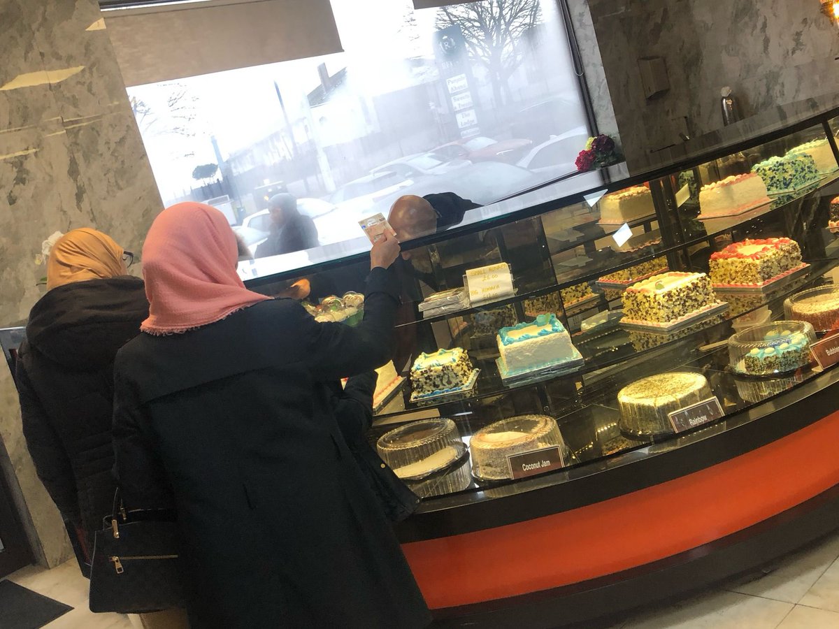 Lovely day in Bradford!

Our ladies enjoyed a fantastic shopping trip, visiting four different places to buy clothes for Eid. We ended the day with a delicious meal &amp; karak tea, a perfect break before Ramadan.

For info on our activities: 01706 860157

⬇️
facebook.com/share/18HAK14c…